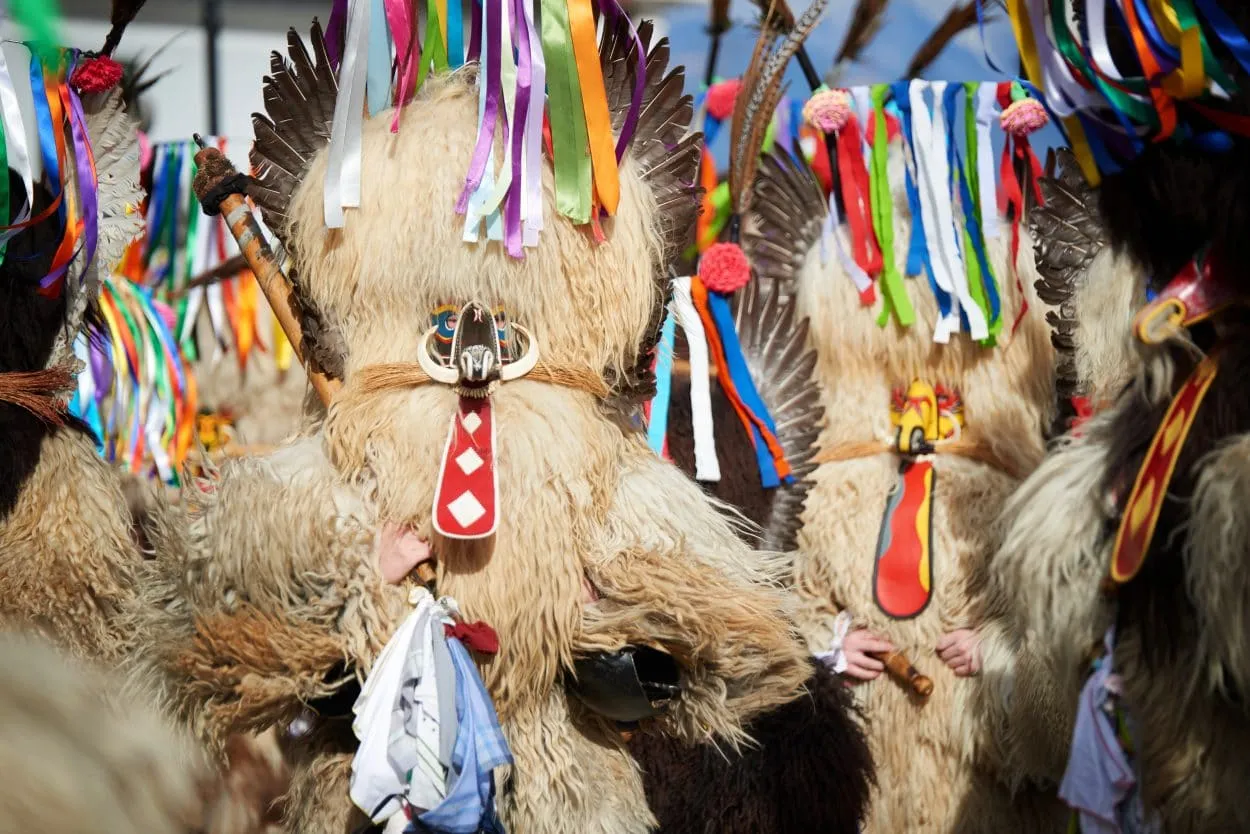 Berühmte slowenische traditionelle Faschingsmasken kurent