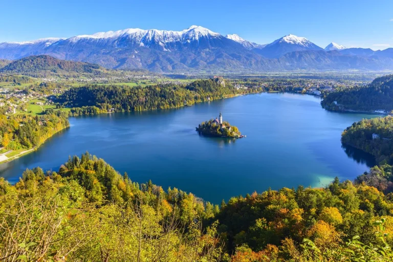 Panoramic view of Bled ()
