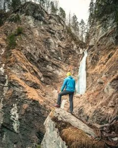 Besuch des Martuljek-Wasserfalls